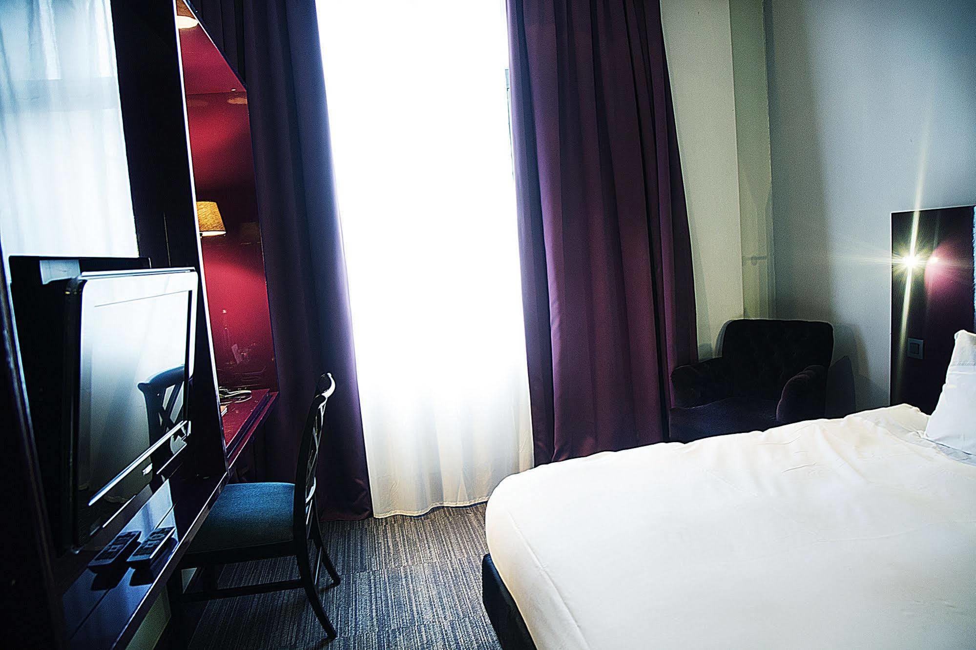 Hotel Les Nuits Amberes Exterior foto